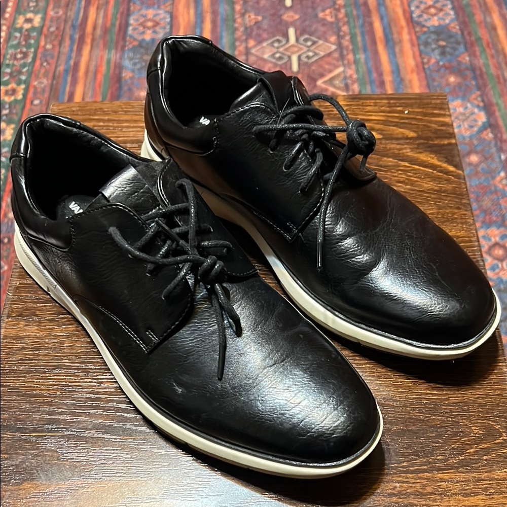 Van Heusen Black Leather Oxfords with White Sole